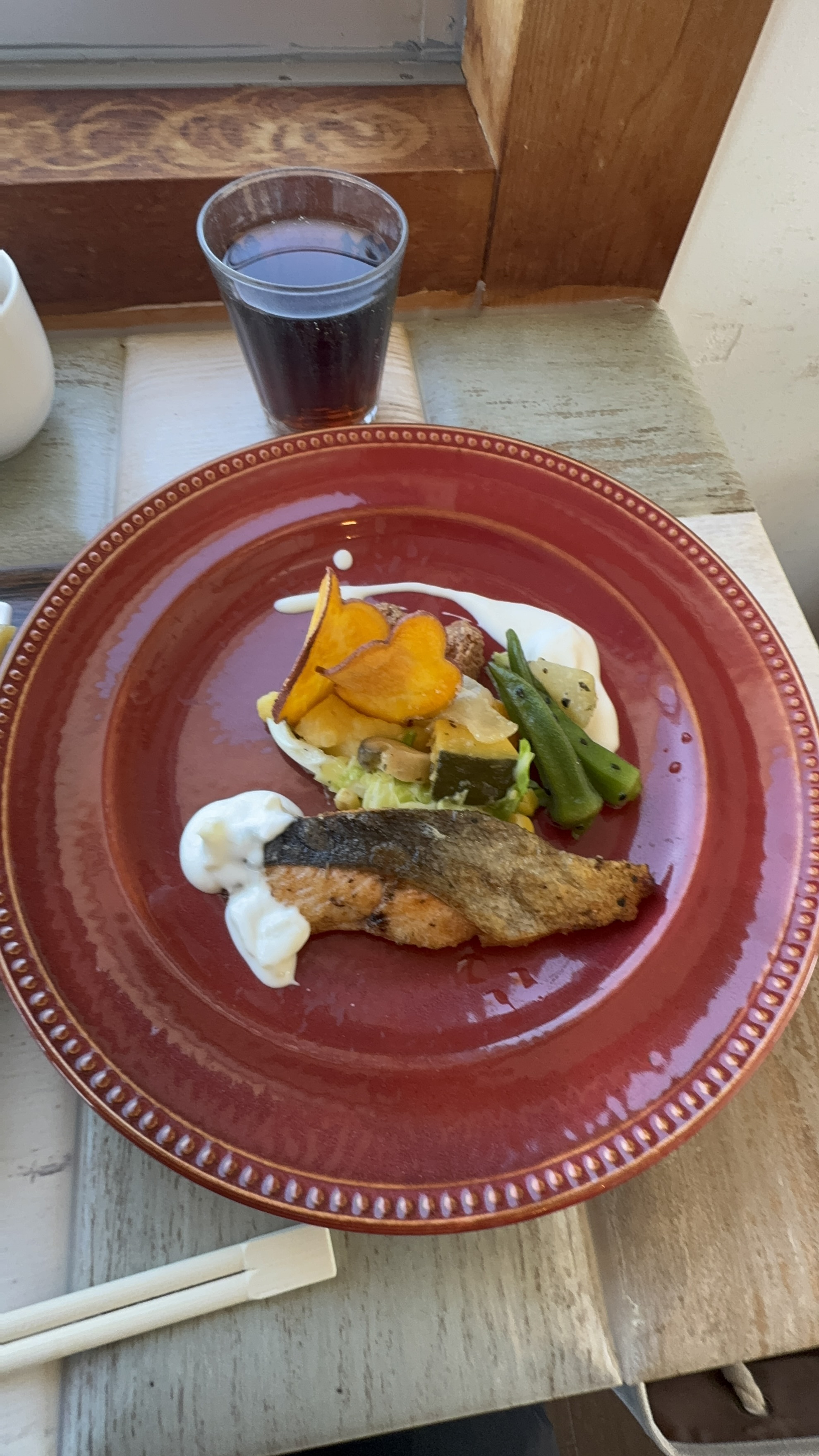 【高知・南国市】畑の真ん中で味わう“優しいごはん”｜ロス野菜ゼロ宣言の食堂「コパン」