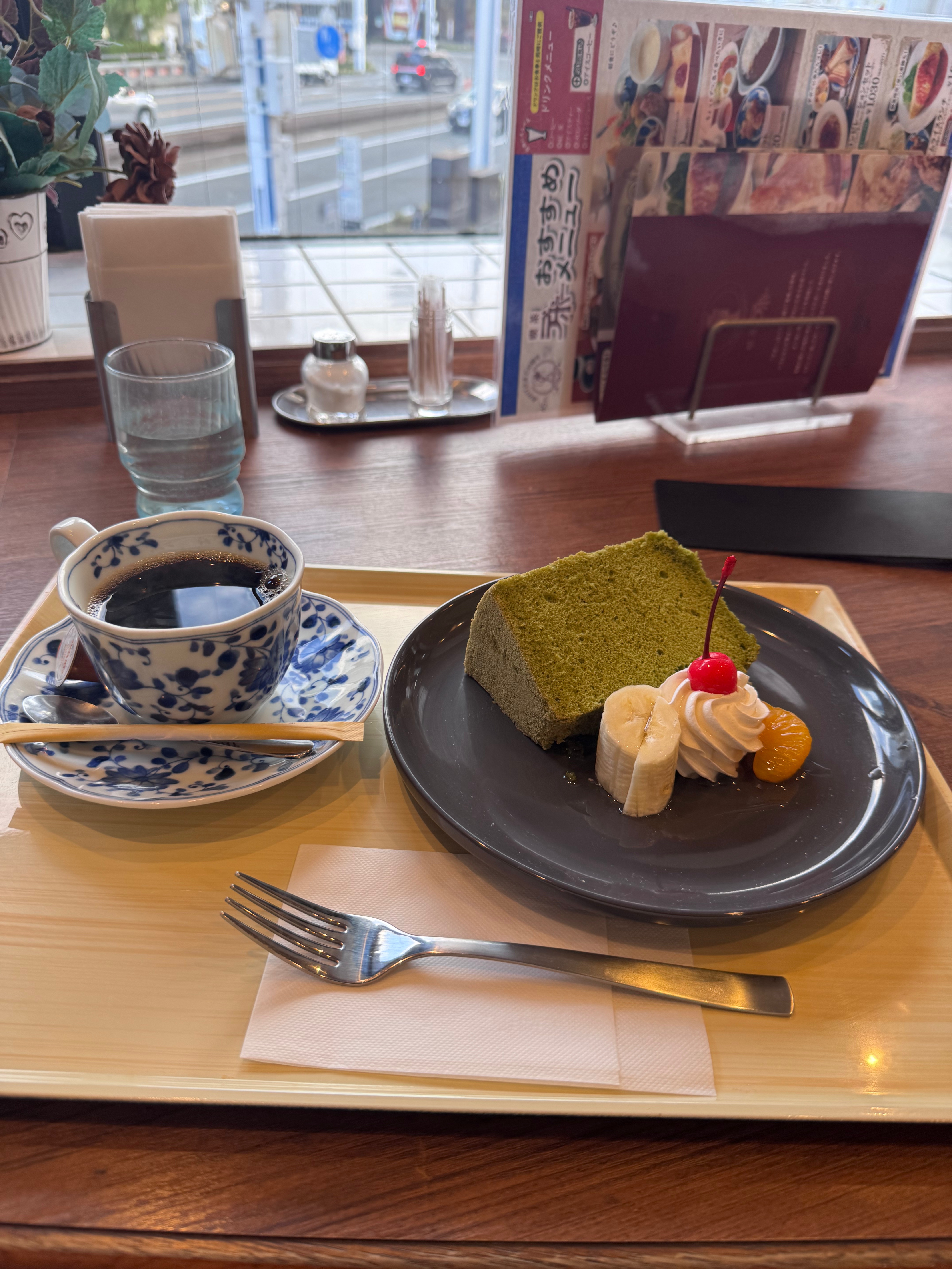 【高知市】珈琲館デポー京町店｜窓から播磨屋橋を眺める、心ほどける午後のひととき