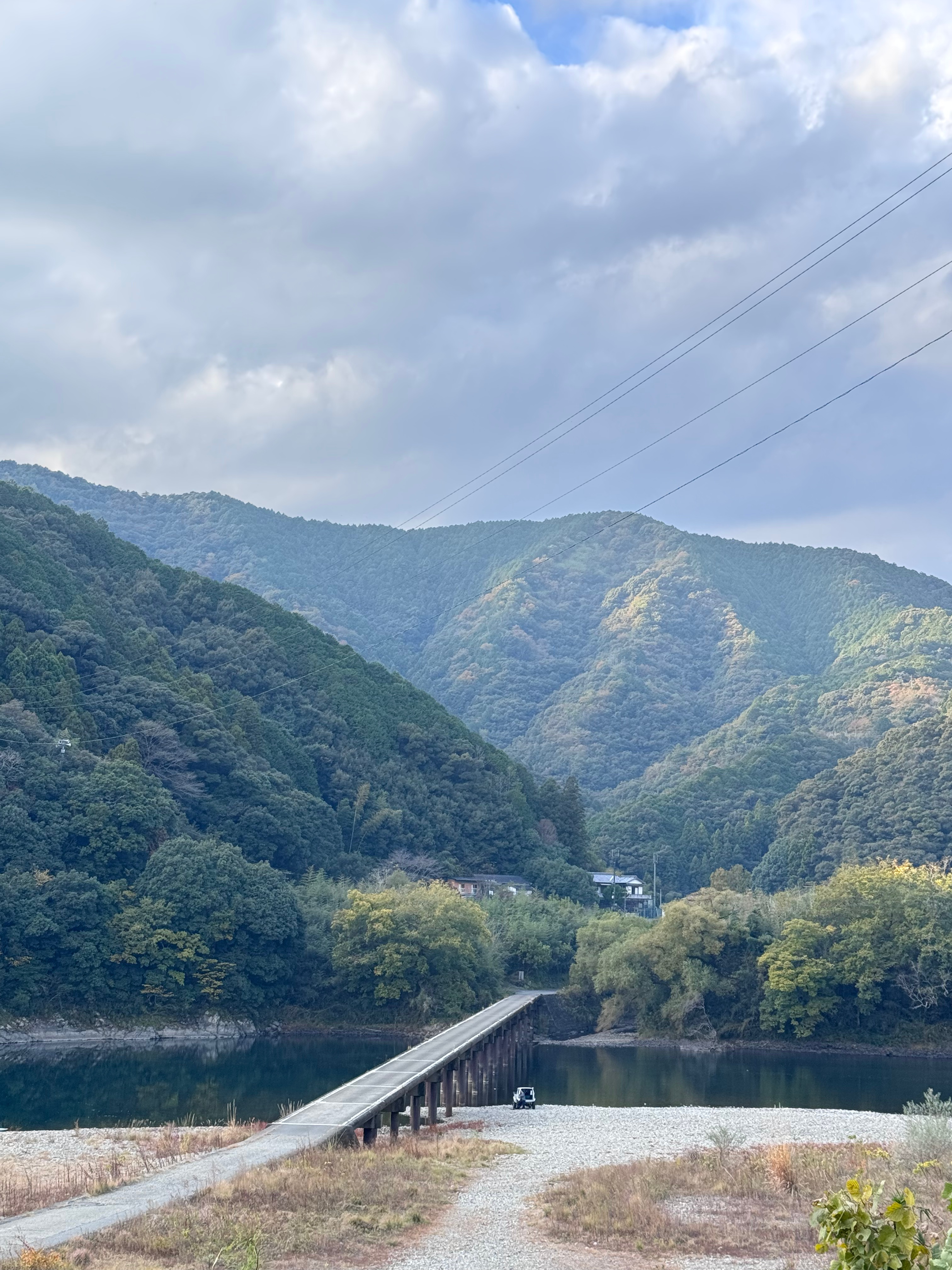 【四万十川 勝間沈下橋】三本脚で川と生きる。釣りバカ日誌の舞台にもなった静かな名橋